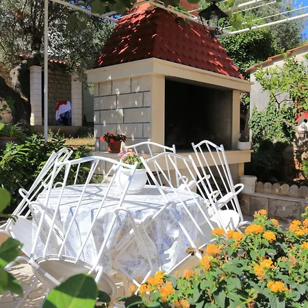 Lägenhet With Parking Space Supetar, Brac - 21655 *